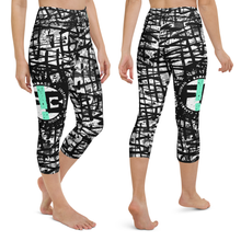 Fit Bitch - Yoga Capris - Criss Cross 2021